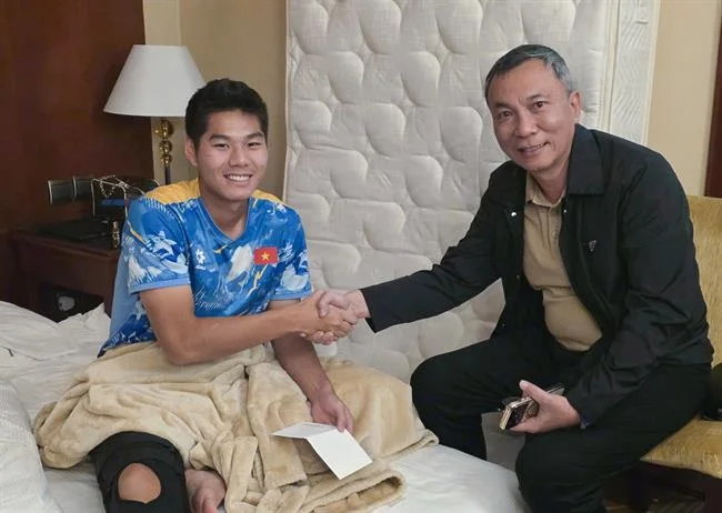 Quan sát và phán đoán hướng đi của cá